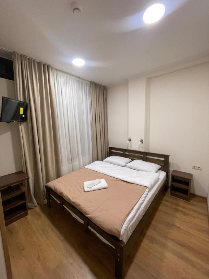 Art Family Hotel Tbilisi Værelse billede