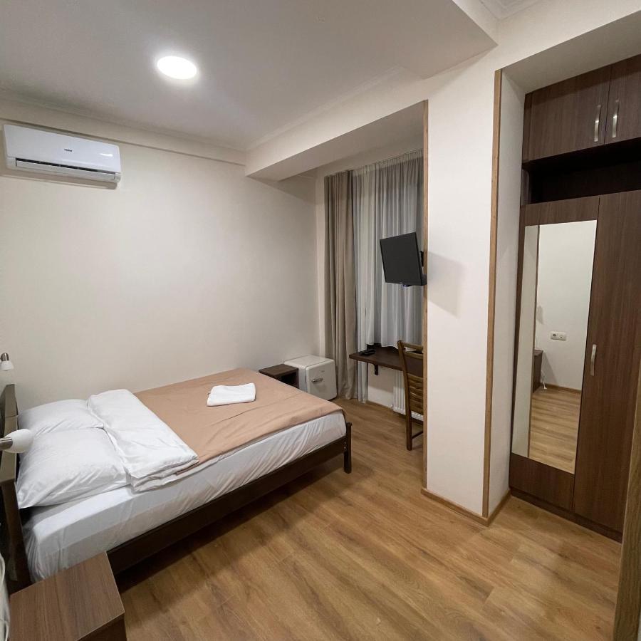 Art Family Hotel Tbilisi Eksteriør billede