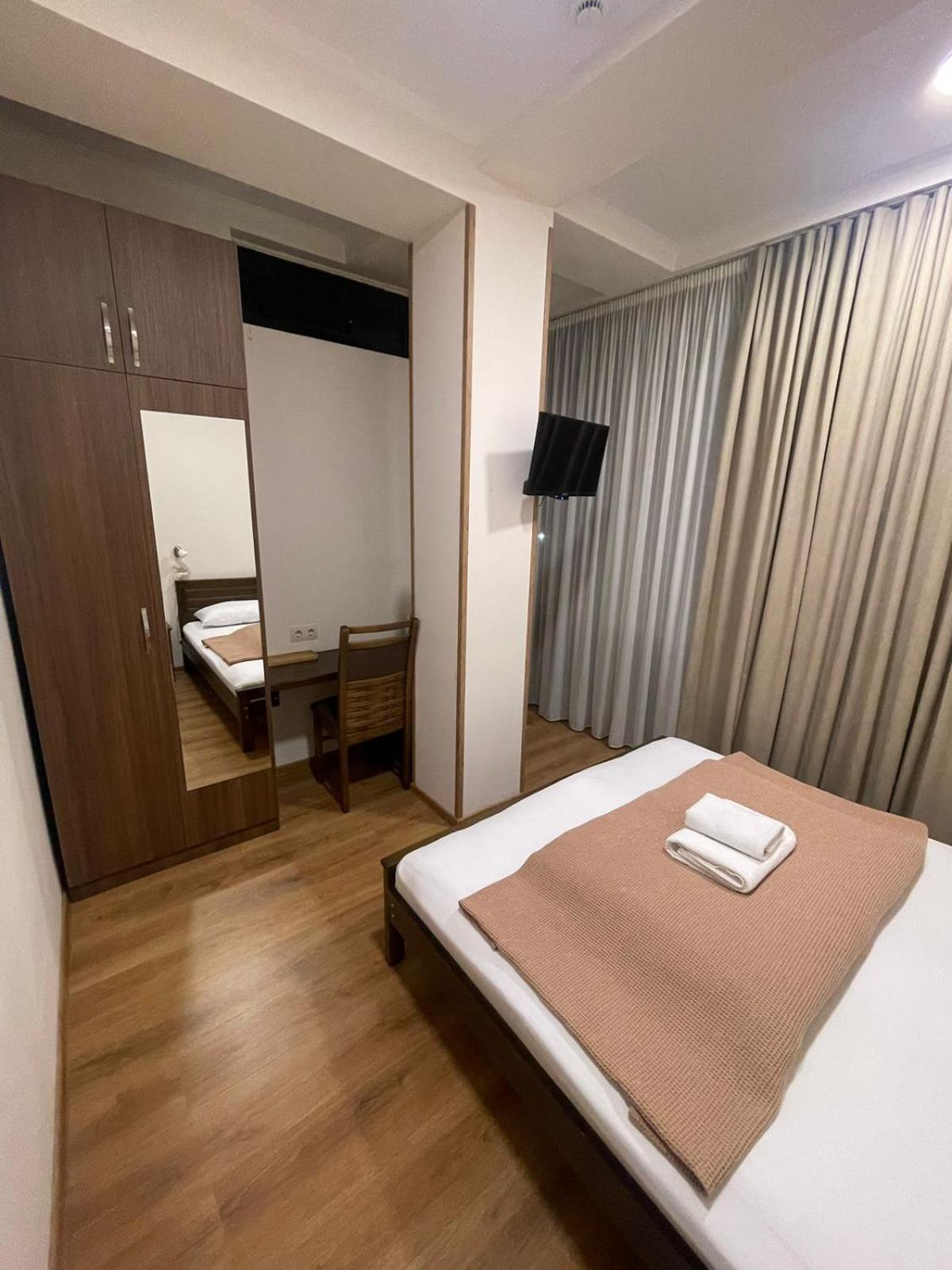 Art Family Hotel Tbilisi Eksteriør billede